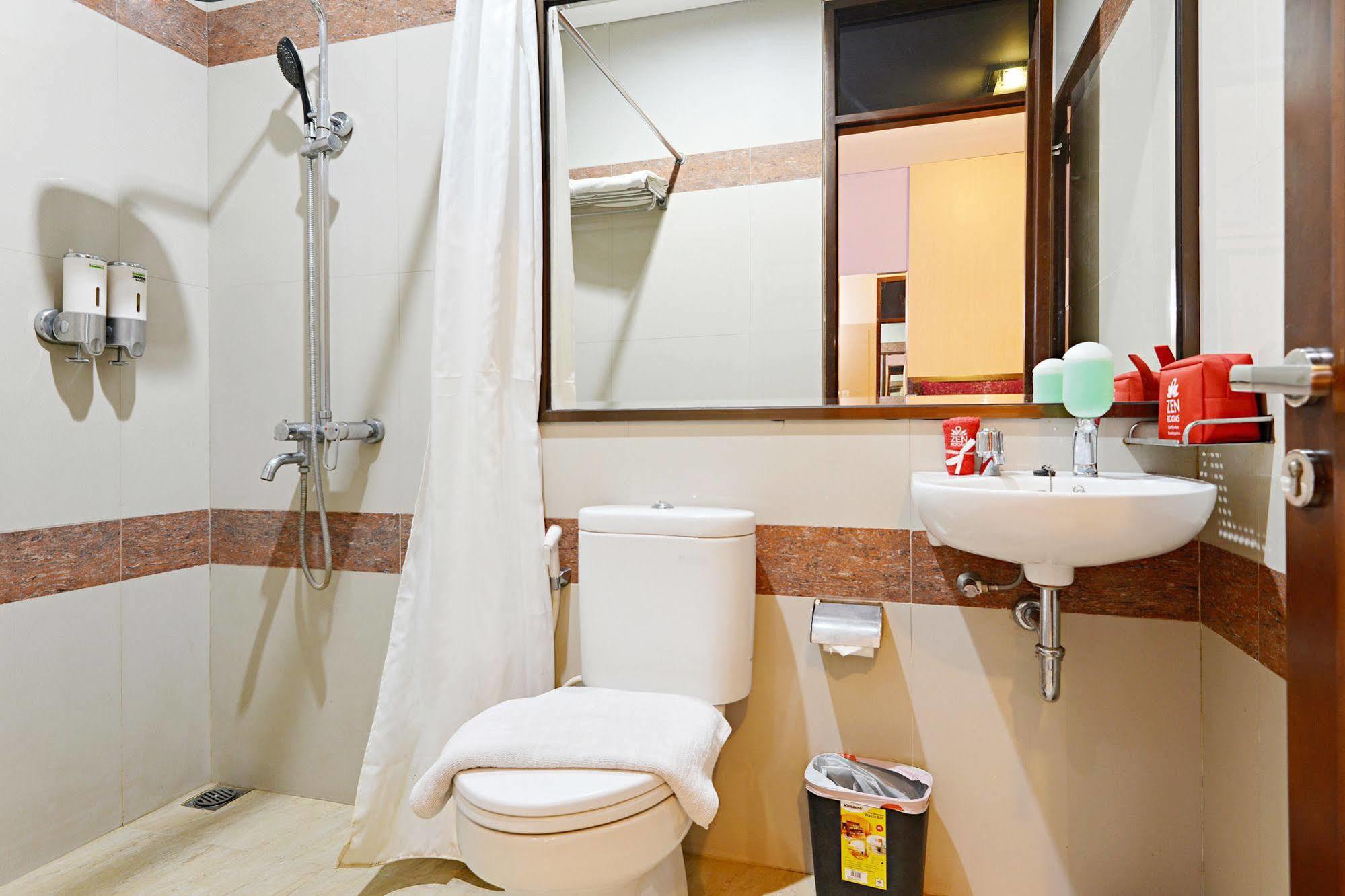Zen Rooms Riau Natuna バンドゥン エクステリア 写真